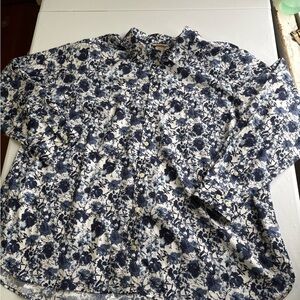 Duluth Trading Co Blue and White Patterned Shirt